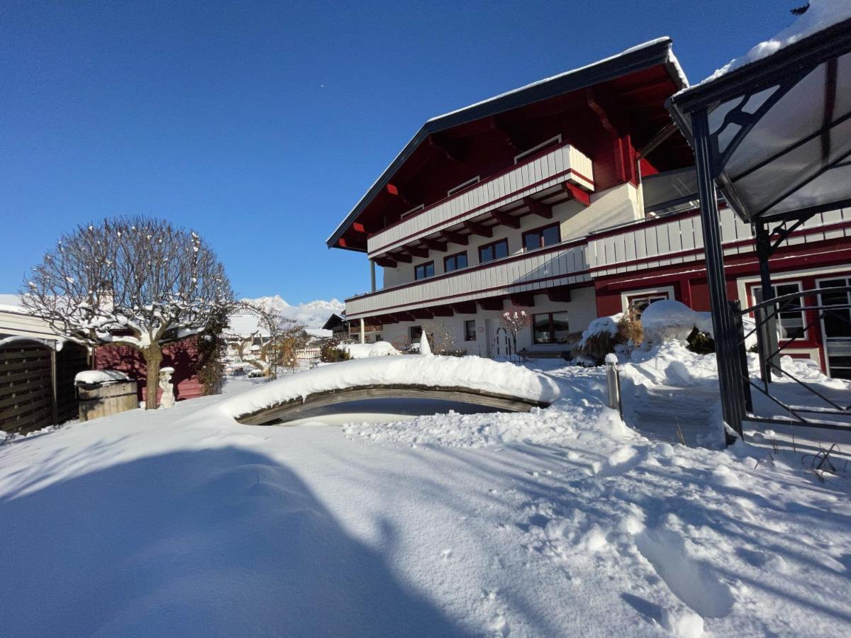 Appartement Holiday Maishofen Bagian luar foto