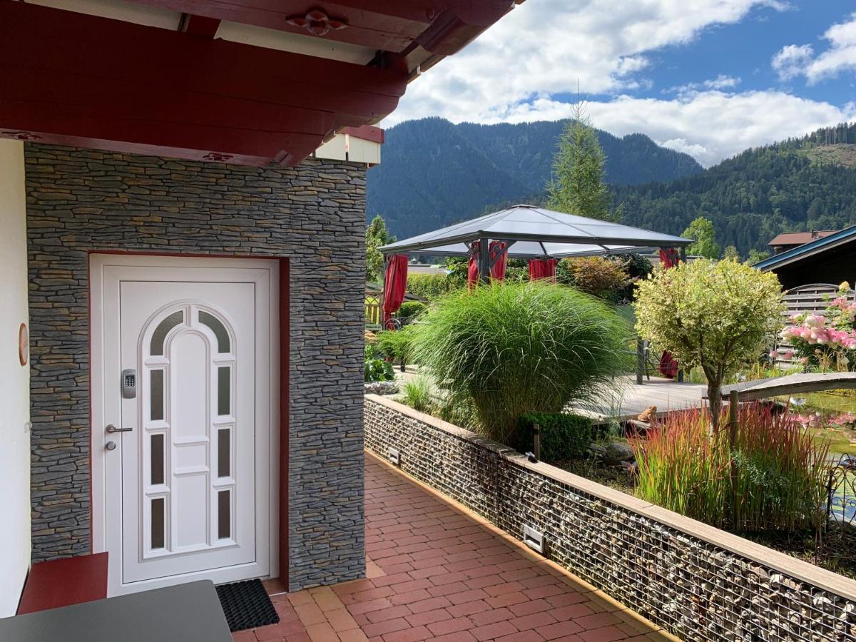 Appartement Holiday Maishofen Bagian luar foto